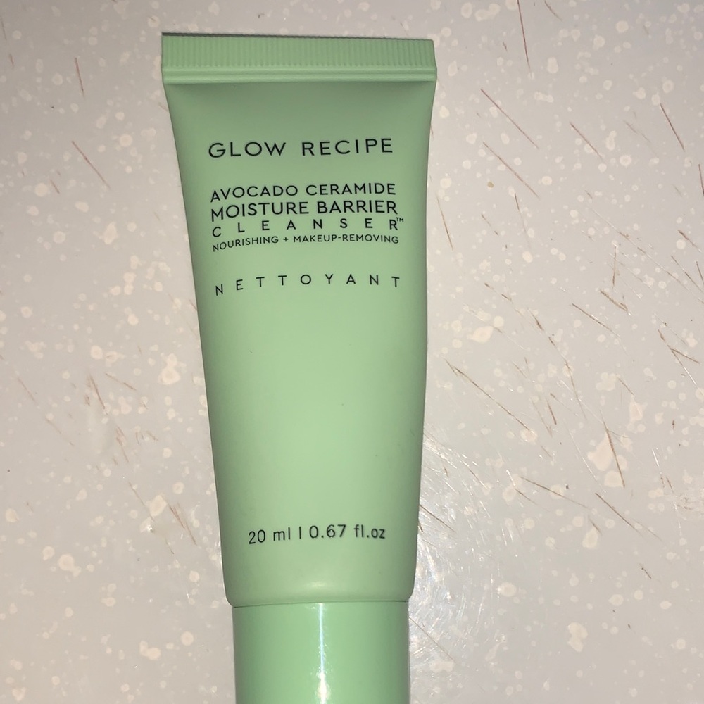 Glow Recipe Avocado Ceramide Moisture Barrier Cleanser - Mint Green